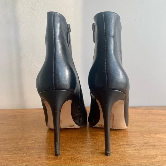 Vince CAMUTO Feninda Black Leather Point Toe Stiletto Bootie - Picture 9 of 16